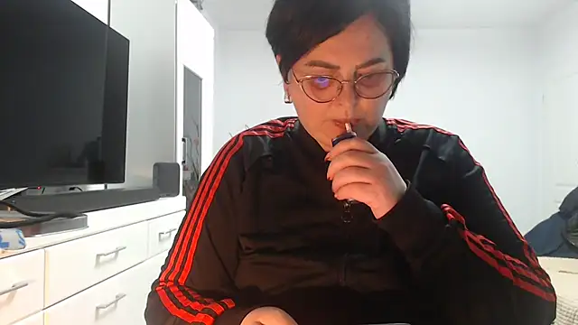 Amandamuller1982 online show from March 22, 2026, 11:41 pm