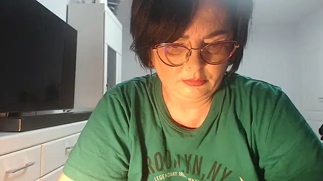 Snapshot of Amandamuller1982 chatting on June 12, 2026, 7:35 pm Amandamuller1982 online show from June 12, 2026, 7:35 pm