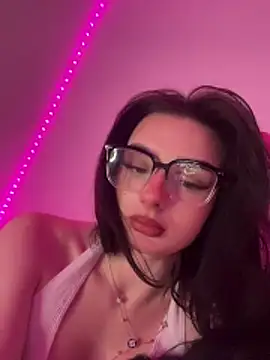 Snapshot of AdelinaAlia chatting on May 16, 2026, 7:56 pm AdelinaAlia online show from May 16, 2026, 7:56 pm
