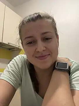 Snapshot of ViolaBloom22 chatting on January 27, 2025, 8:49 pm ViolaBloom22 online show from January 27, 2025, 8:49 pm