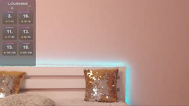 AureliaNoir  online show from December 19, 2024, 8:13 pm