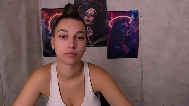 Snapshot of KarolinaRosse_ chatting on September 18, 2025, 4:58 am KarolinaRosse online show from September 18, 2025, 4:58 am