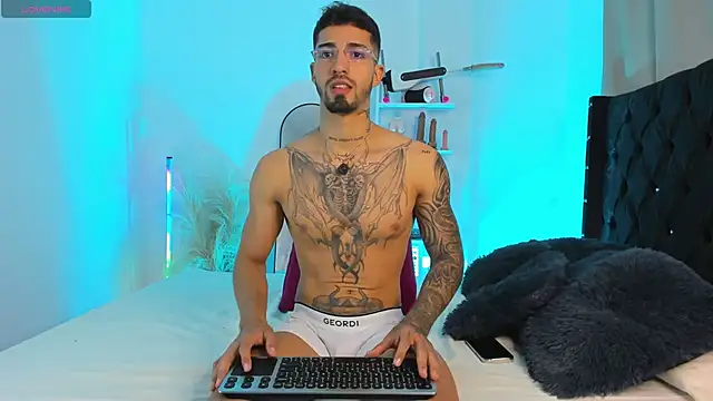 Snapshot of Duriel_ chatting on September 23, 2025, 6:11 pm Duriel online show from September 23, 2025, 6:11 pm