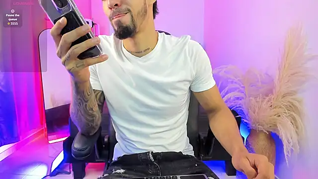 Snapshot of Duriel_ chatting on November 6, 2025, 6:09 pm Duriel online show from November 6, 2025, 6:09 pm