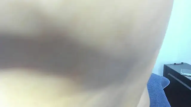 Saraa-restrepo online show from October 3, 2025, 6:49 pm