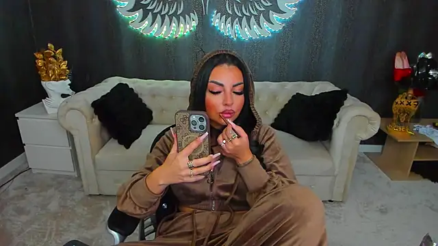 anemarieejolie online show from December 16, 2025, 5:18 pm