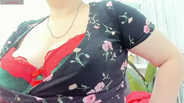 Snapshot of Dolorys chatting on March 2, 2025, 5:44 am Dolorys online show from March 2, 2025, 5:44 am