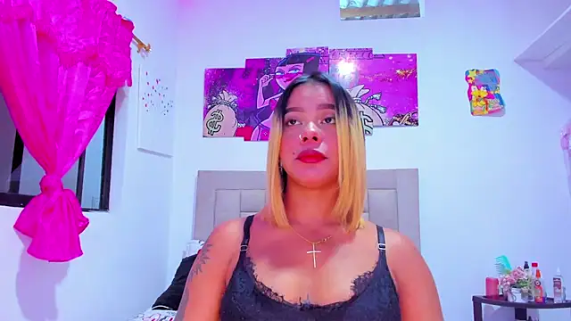 Snapshot of Miranda-brow chatting on January 26, 2025, 1:31 am Miranda-brow online show from January 26, 2025, 1:31 am