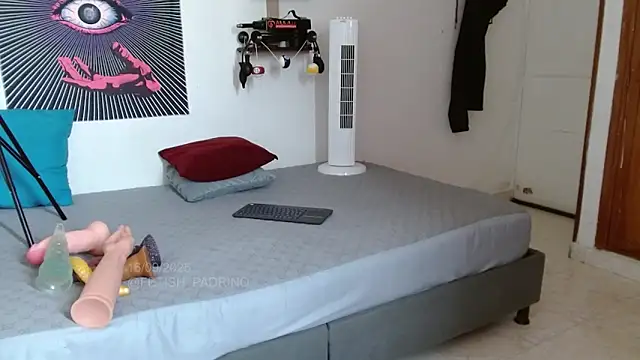 Snapshot of fetish_padrino chatting on September 16, 2025, 2:40 pm fetish padrino online show from September 16, 2025, 2:40 pm