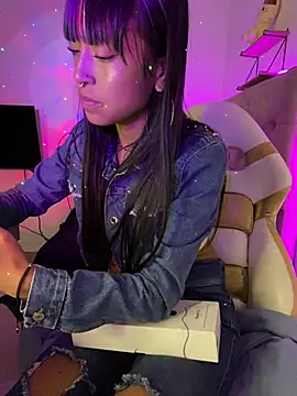 Snapshot of bonnie_18x chatting on February 20, 2025, 2:40 am bonnie 18x online show from February 20, 2025, 2:40 am