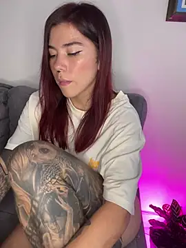 Snapshot of luccianagreyy chatting on December 10, 2024, 10:16 pm luccianagreyy online show from December 10, 2024, 10:16 pm