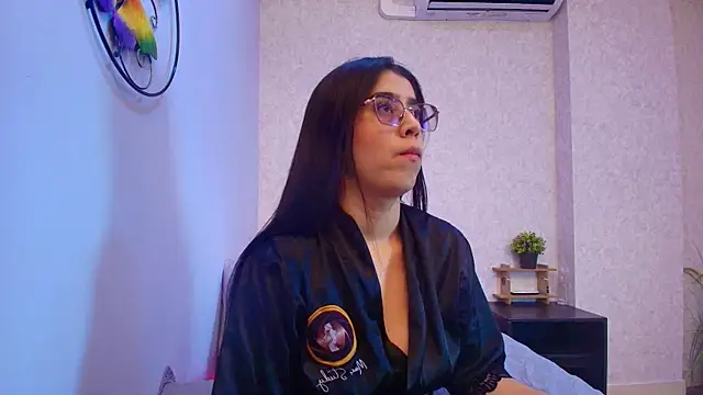 Amy wats0n online show from November 28, 2025, 7:05 pm