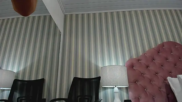 Snapshot of HazelMoret chatting on February 27, 2025, 3:15 pm HazelMoret online show from February 27, 2025, 3:15 pm