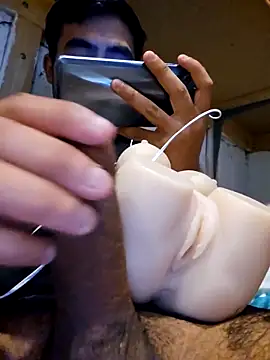 Axeltu77 online show from April 24, 2026, 1:19 am