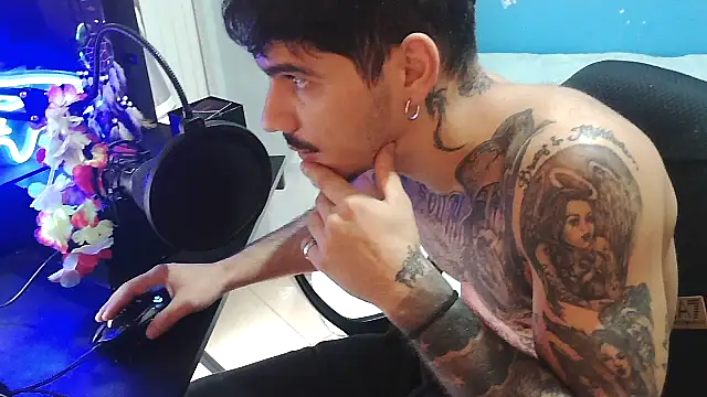 Snapshot of Badboyi1997 chatting on October 16, 2025, 1:56 pm Badboyi1997 online show from October 16, 2025, 1:56 pm