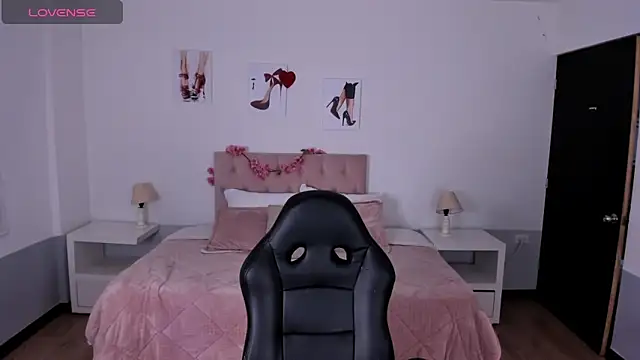 Snapshot of Pamela_cheverry chatting on March 18, 2025, 3:53 am Pamela cheverry online show from March 18, 2025, 3:53 am