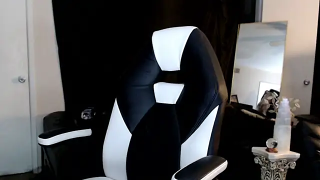 Snapshot of liadivina chatting on March 17, 2025, 6:40 am liadivina online show from March 17, 2025, 6:40 am