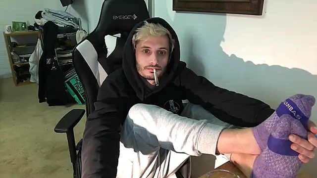 Snapshot of Dylansd chatting on March 4, 2025, 6:47 am Dylansd online show from March 4, 2025, 6:47 am