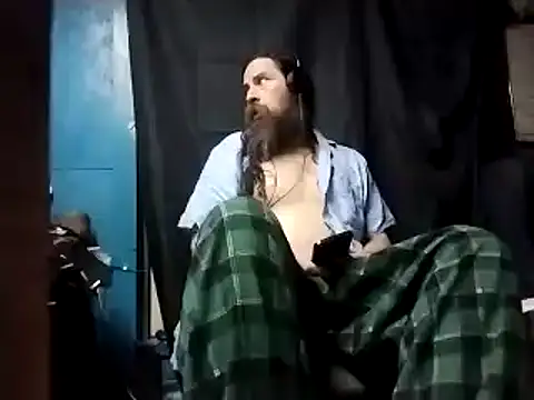 Snapshot of linksjack1010 chatting on February 16, 2025, 12:10 pm linksjack1010 online show from February 16, 2025, 12:10 pm