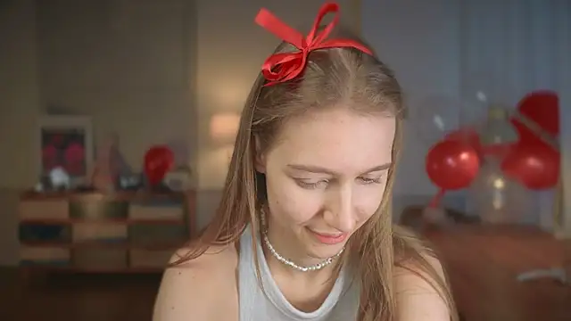 Snapshot of solar_bella chatting on February 15, 2025, 3:39 pm solar bella online show from February 15, 2025, 3:39 pm