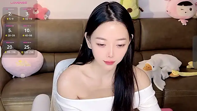 Yilin1999 online show from January 19, 2025, 3:18 am