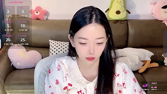 Yilin1999 online show from January 26, 2025, 10:57 pm