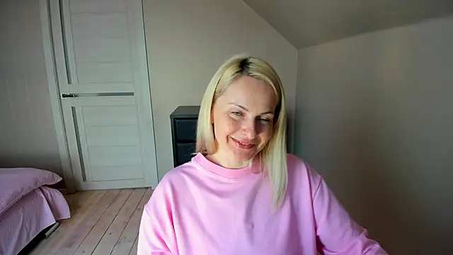 Snapshot of Alicee_Gracee chatting on March 11, 2025, 9:24 am Alicee Gracee online show from March 11, 2025, 9:24 am