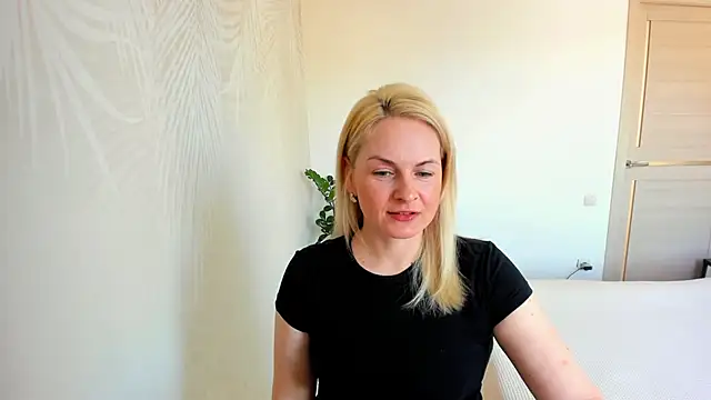 Alicee Gracee online show from March 23, 2026, 7:56 am