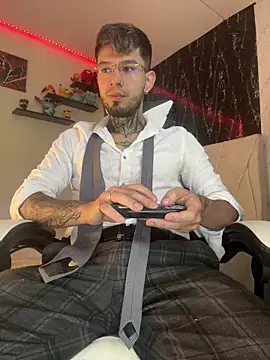 Snapshot of Anthony-Martin chatting on September 22, 2025, 12:18 pm Anthony-Martin online show from September 22, 2025, 12:18 pm