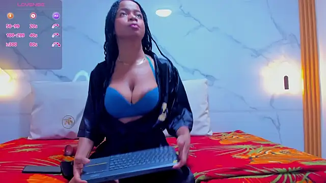 Snapshot of violetta_becker chatting on January 29, 2025, 12:02 pm violetta becker online show from January 29, 2025, 12:02 pm