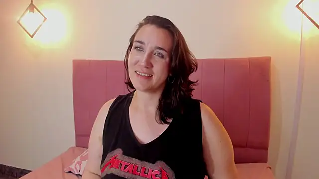 kyoakane online show from February 11, 2025, 8:37 am