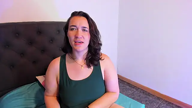 kyoakane online show from March 18, 2025, 6:25 am