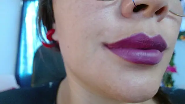 miss evoleth2 online show from April 16, 2026, 9:39 pm