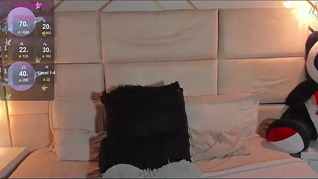 Nathaliajonees online show from September 22, 2025, 12:29 pm