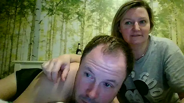 Snapshot of CoupleKitty chatting on February 16, 2025, 9:48 pm CoupleKitty online show from February 16, 2025, 9:48 pm