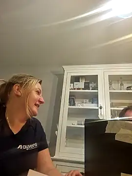 Snapshot of CoupleKitty chatting on October 12, 2025, 8:52 pm CoupleKitty online show from October 12, 2025, 8:52 pm