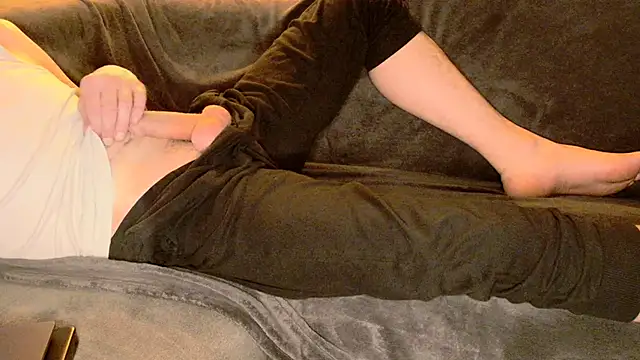 Snapshot of stivi0105 chatting on November 18, 2025, 10:47 pm stivi0105 online show from November 18, 2025, 10:47 pm