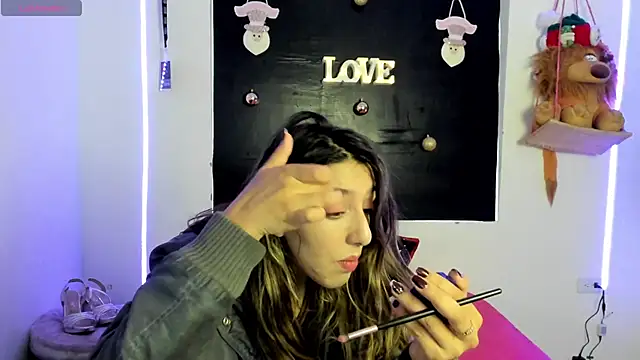 Snapshot of queen-natty chatting on December 22, 2024, 9:31 pm queen-natty online show from December 22, 2024, 9:31 pm