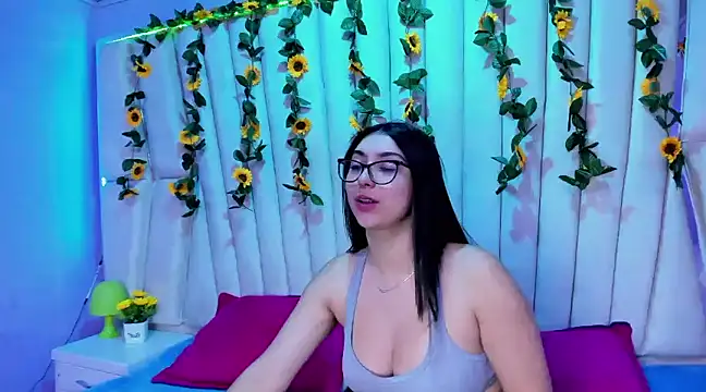 Snapshot of Lucy_Anall_ chatting on January 24, 2025, 10:30 pm Lucy Anall online show from January 24, 2025, 10:30 pm