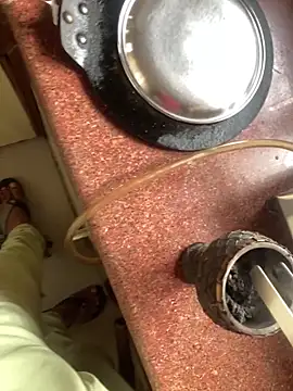 satrr xxx online show from October 16, 2025, 2:23 am