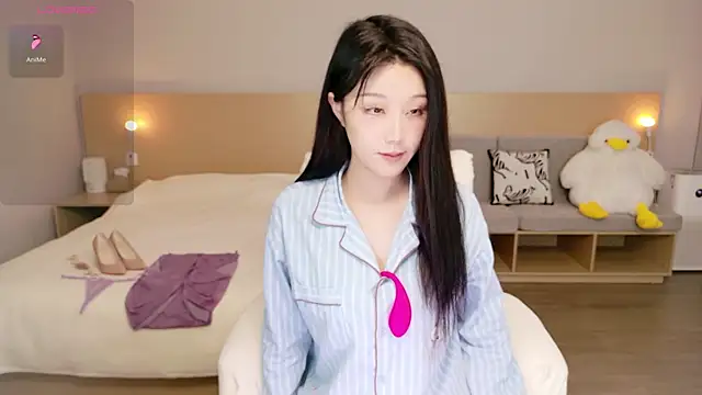 Lucky-baby online show from February 5, 2026, 1:49 pm