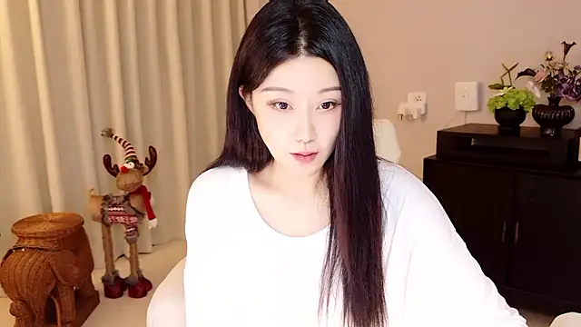 Lucky-baby online show from June 10, 2026, 2:05 pm