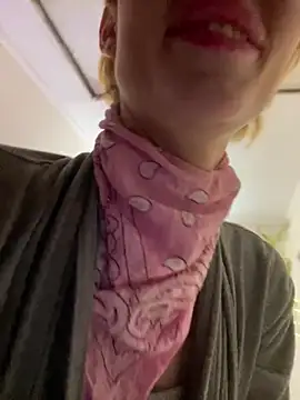 Kamila151 online show from February 2, 2025, 9:56 pm