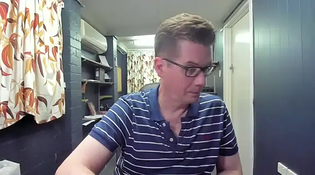 Snapshot of tilobinder chatting on December 25, 2024, 4:00 pm tilobinder online show from December 25, 2024, 4:00 pm