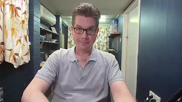 Snapshot of tilobinder chatting on October 18, 2025, 1:56 pm tilobinder online show from October 18, 2025, 1:56 pm