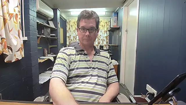 tilobinder online show from January 17, 2026, 3:17 pm