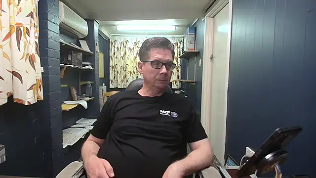 Snapshot of tilobinder chatting on February 24, 2026, 2:59 pm tilobinder online show from February 24, 2026, 2:59 pm