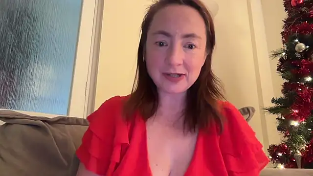 LouiseTswing online show from December 13, 2024, 2:16 pm