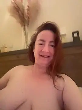 Snapshot of LouiseTswing chatting on February 27, 2026, 7:52 am LouiseTswing online show from February 27, 2026, 7:52 am