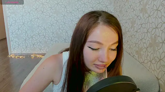 Lissa Cristal online show from July 14, 2026, 11:38 am